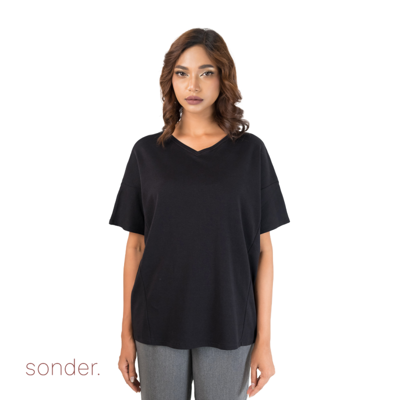 Black oversized cotton top for women in Bangladesh by Sonder BD
